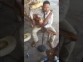 POLO URIAS CON GUITARRA