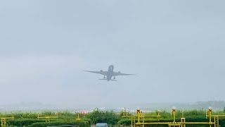 Dreadful Day To Fly, Crosswinds And Heavy Rain At Take Off - A380 And B777