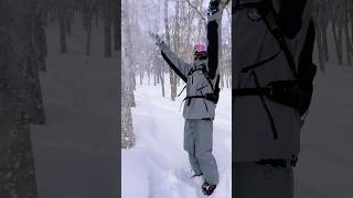 [Vlog スノボー Shorts] ニセコパウは世界一⁈ #niseko #ニセコ #grandhirafu #hanazono #スノボー #snowboard #snowboarding