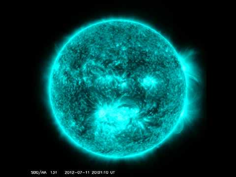 Sunspot 1520 triggers a strong solar flare (X1.4)