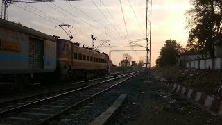 12102/JNANESHWARI DELUX EXP  SKIPS WARDHA JN