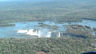 Sobrevoo nas Cataratas do Iguaçu, sensacional.