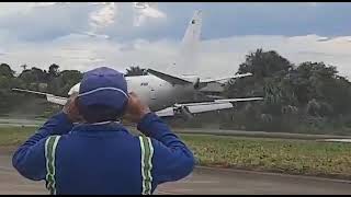 Aerosucre 737-200F makes emergency landing after cargo door opens mid-flight