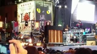 Alicia Keys, "The Gospel", opening song, live@ Times Square NYC, October 9, 2016