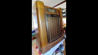 1946 PHILCO 46-1209 With a Class D digital amp, modern phono \u0026 Bluetooth