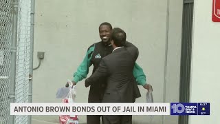 Former Buccaneer Antonio Brown released from jail after posting $25K bond