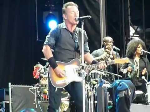 Bruce Springsteen - Radio Nowhere - Live At Pinkpop 2012 - YouTube