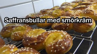 Saffransbullar med smörkräm