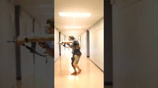 👮👮‍♀️TACTICAL TRAINING - CQB FLOWSTATE SCHOOL RUN - ONE MAN ROOM CLEARNING #policetraining #shorts