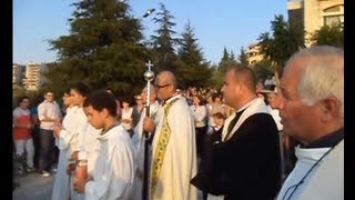 Christians in Syria Chanting, Last night in Kafroon Syria, Chanting Leave Everything \u0026 Follow Me