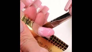 Tammy Taylor fixes a broken nail using SCULPT Acrylic-Gel Hybrid