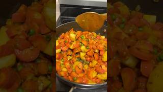 Aloo gajjar sabji #shorts #shortvideo #food #cooking#fyp