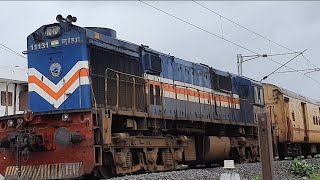 VATVA #11131 WDM3D WITH 09515 KANALUS TO PORBANDAR EXPRESS.