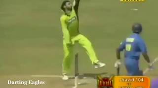 Sehwag vs Afridi   6,6,6,4,6,4,4,4,4,4,4,4,4   Sehwag gives Afridi a Taste of his Own Medicine!!  48
