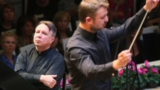 Mikhail Pletnev plays Mozart - Piano Concerto No. 8 (Moscow, 2014)