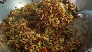 लहान मुलांच्या टिफिन साठी बनवा कीवा नाश्ता साठी मटकी उसळ || Matki Usal Bhaji Recipe