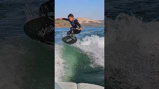 【ウェイクサーフィントリック技】wakesurfing tricks #air #alleyoop #スキムボード