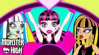BEST Fearleading Moments! 📣 Spin The Wheel | Monster High