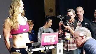 UFC 207 official weigh-in