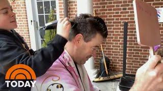 Watch Carson Daly Cut His Own Hair At Home With Help From J.Lo’s Stylist | TODAY