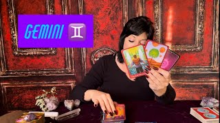GEMINI ♊️ ITS FLYING IN AT U! TIME TO MAKE A CHOICE ABOUT UR FUTURE! EVERYTHING TO BE FAIR, JUSTICE
