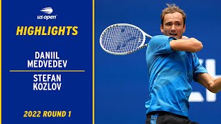 Daniil Medvedev vs. Stefan Kozlov Highlights | 2022 US Open Round 1