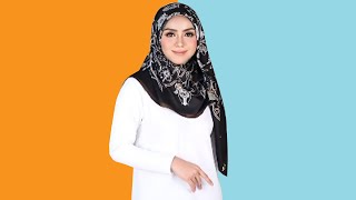 5 Tutorial Hijab Segi Empat Sederhana Namun Modis, Cocok Buat Pemula