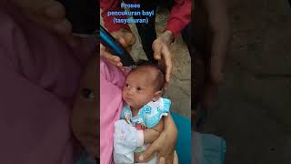 mencukur rambut anak bayi, prosesi acara tasyakuran/ selapan anak|adat jawa#shorts #viral #tranding#