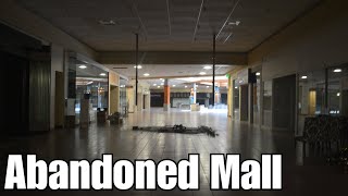 Exploring the Abandoned Everett Mall - Untouched with Power