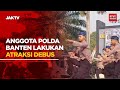 Anggota Polda Banten lakukan atraksi Debus