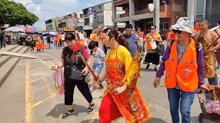 [精彩合輯]太子女乩操七星劍/太子女乩吃奶嘴操刺球/三太子跳上桌撒糖果~ 新營太子宮進香團