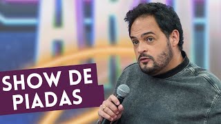 Matheus Ceará faz show de piadas no Faustão Na Band