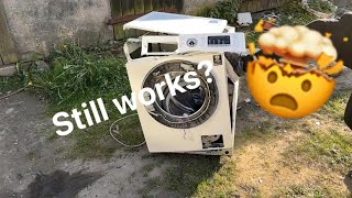 Destrukcja pralki Samsung cegłami!/ Destruction of a Samsung washing machine with bricks!