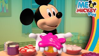 Make Slime with Mickey Mouse! ⚪️🔴 | Me & Mickey | Vlog 49 | @disneyjunior