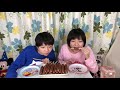 【生放送】フランクフルト60本食べながら話します！【大食い】【双子】