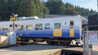 えちぜん鉄道勝山永平寺線の踏切（比島ー勝山）福井県