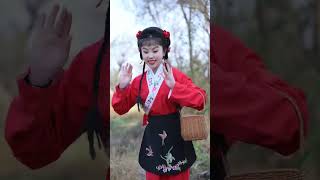 黄梅戏 -《打猪草》 选段（小女子本姓陶） 真人真唱 Huangmei Opera