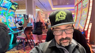 Eating at the Hard Rock Cafe | Seminole Hard Rock in Tampa, Florida