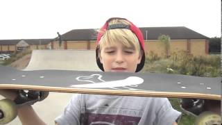 Skateboard Skateboarder Schaeffer McLean tries out his new Boneless Skateboard1