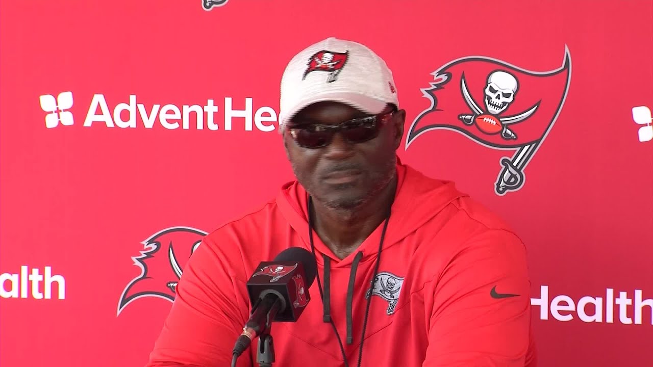 Bucs Complete Two Weeks Of Training Camp - YouTube