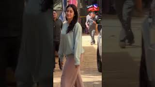 Janhvi Kapoor Looks Adorable In A Comfy Fit, Check It Out! |#shorts | News18 Punjab