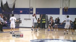 Hillhouse cruises to win over Jonathan Law