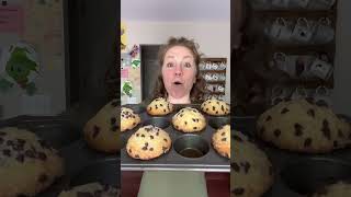 Learn to make HUGE bakery style muffins at home!