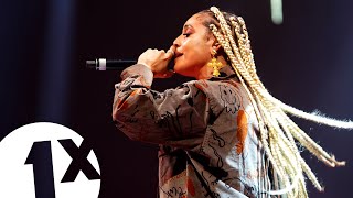 DaniLeigh - Lil Bebe (1Xtra Live 2019) |  FLASHING IMAGES