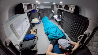 Comfortable car camping while playing games in a hotel-like light van [ART-LA200]