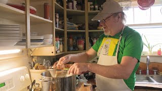 Olympia man's soulful soup giveaway heals community, lifts spirits | Eric's Heroes