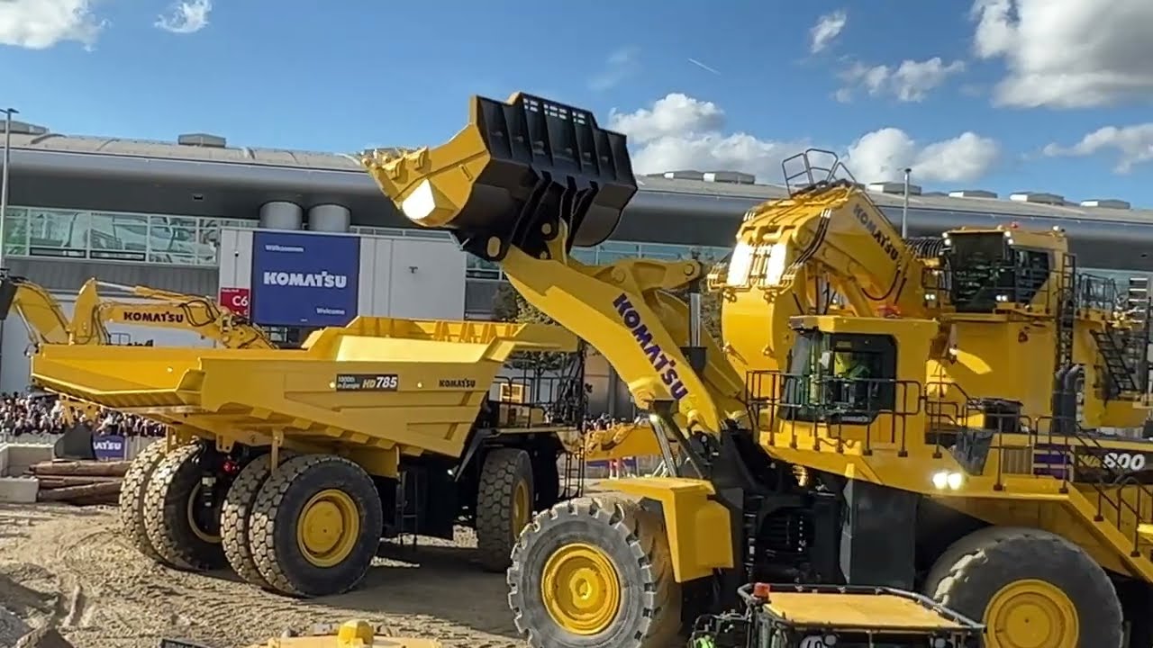 Komatsu Demo Show At Bauma 2022 Expo - 4K - YouTube