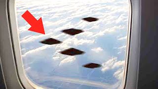 UFO Sighting Freaks Out ENTIRE AIRPLANE!