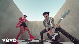 Machine Gun Kelly - emo girl feat. WILLOW (Official Music Video)