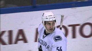 Aaron Volpatti First NHL Goal - Canucks at Blues - 12.20.10 - HD